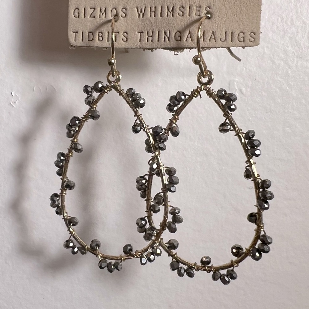 NWOT Drop Earrings